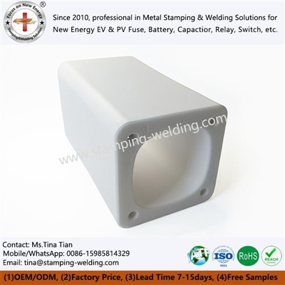 Keraminio vamzdžio korpusas elektromobilių pagalbiniam saugikliui